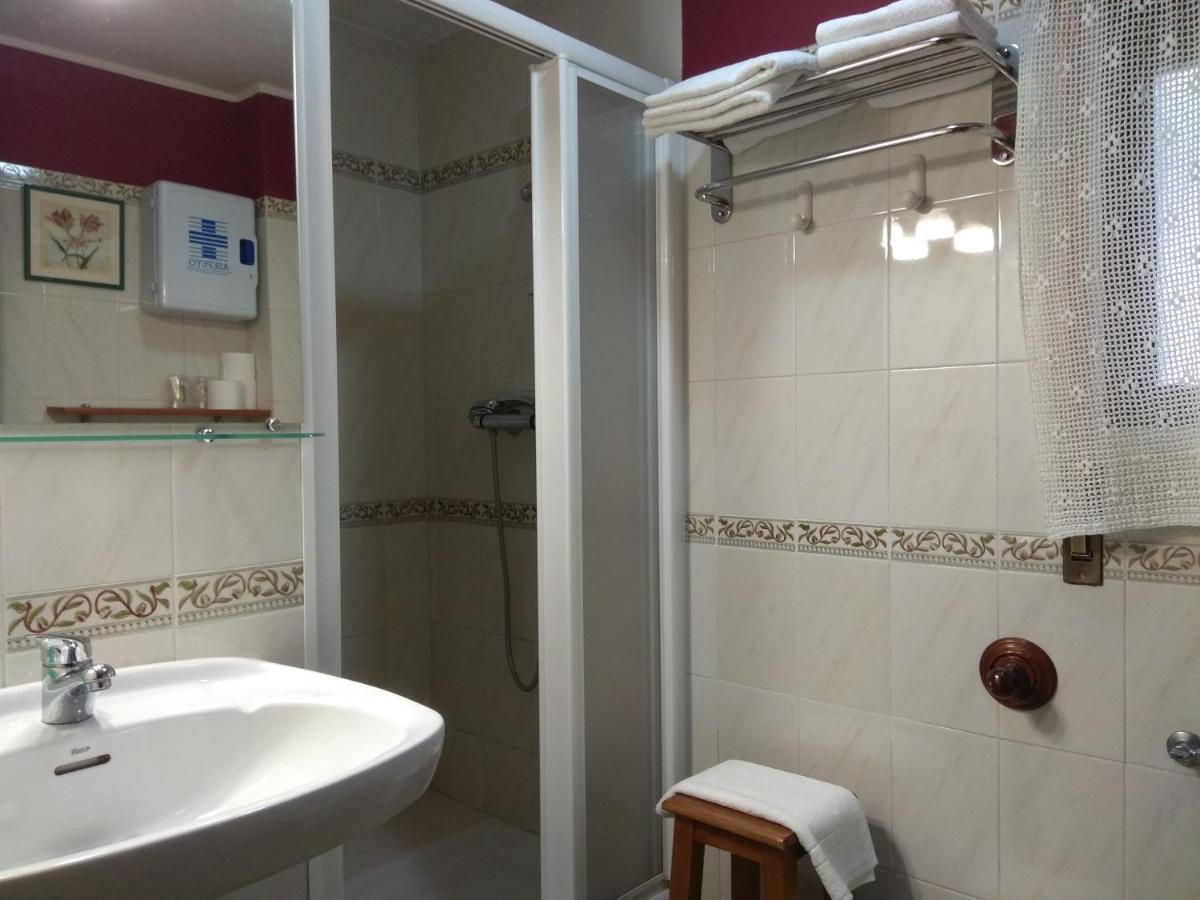 Casa Rural Las Tuyas En Segovia Palazuelos de Eresma Zewnętrze zdjęcie