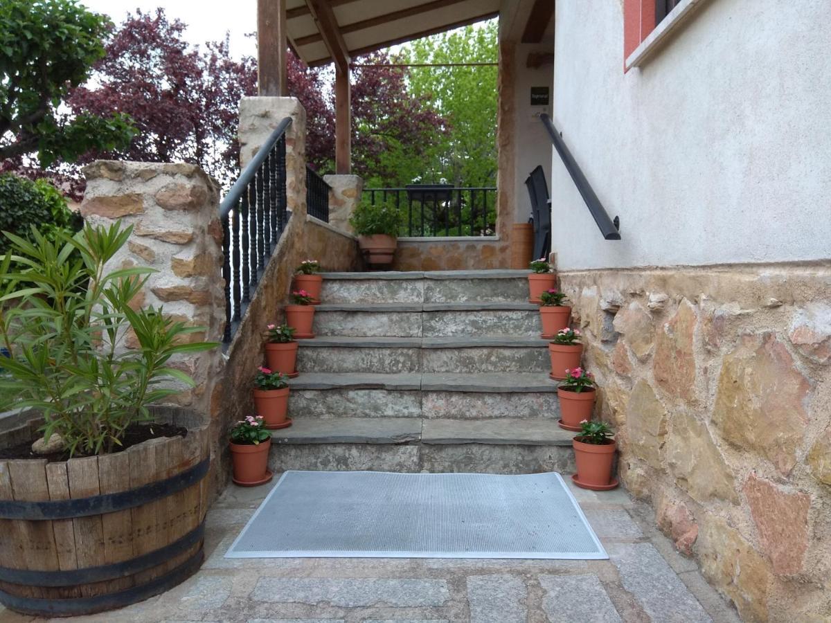 Casa Rural Las Tuyas En Segovia Palazuelos de Eresma Zewnętrze zdjęcie