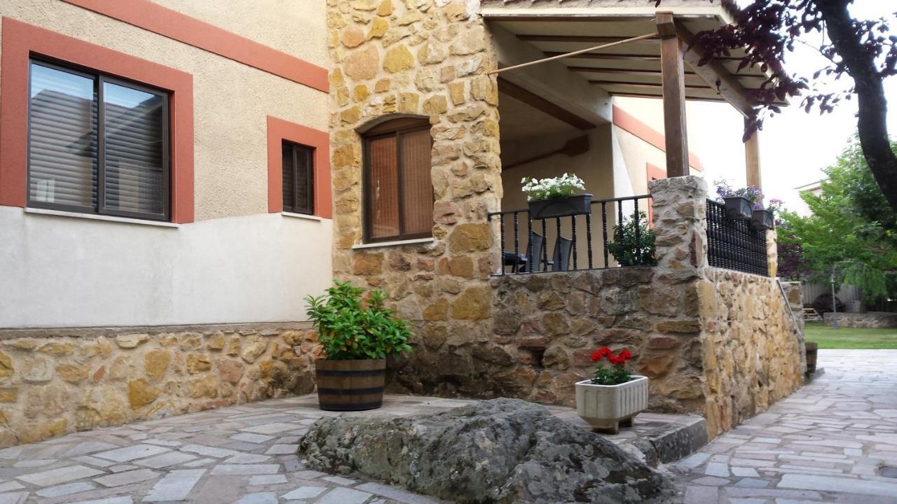 Casa Rural Las Tuyas En Segovia Palazuelos de Eresma Zewnętrze zdjęcie